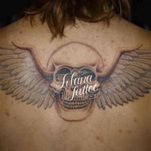 スカル|羽のタトゥー