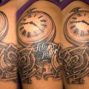 マネーローズ|懐中時計のタトゥー