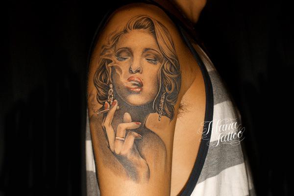 タバコを吸う女のタトゥー ギャラリー Tifana Tattoo 東京 渋谷のタトゥースタジオ
