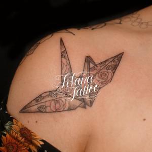 折り鶴|薔薇のタトゥー