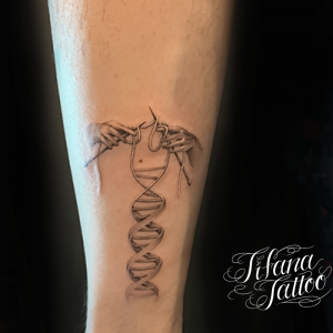 DNAのファインライン・タトゥー