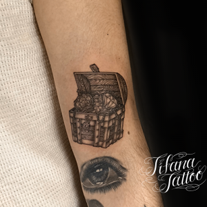ダイヤのタトゥーデザイン Tifana Tattoo 東京 渋谷のタトゥースタジオ ダイヤのタトゥーデザイン Tifana Tattoo 東京 渋谷のタトゥースタジオ