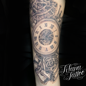王冠のタトゥーデザイン Tifana Tattoo 東京 渋谷のタトゥースタジオ 王冠のタトゥーデザイン Tifana Tattoo 東京 渋谷のタトゥースタジオ