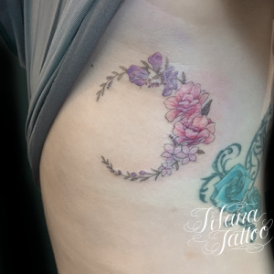 月のタトゥーデザイン Tifana Tattoo 東京 渋谷のタトゥースタジオ 月のタトゥーデザイン Tifana Tattoo 東京 渋谷のタトゥースタジオ