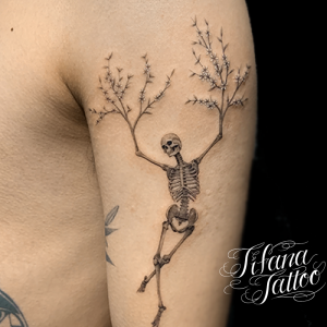 スカルのタトゥーデザイン Tifana Tattoo 東京 渋谷のタトゥースタジオ スカルのタトゥーデザイン Tifana Tattoo 東京 渋谷のタトゥースタジオ