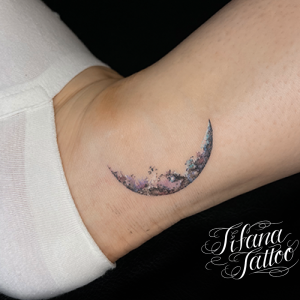 月のタトゥーデザイン Tifana Tattoo 東京 渋谷のタトゥースタジオ 月のタトゥーデザイン Tifana Tattoo 東京 渋谷のタトゥースタジオ