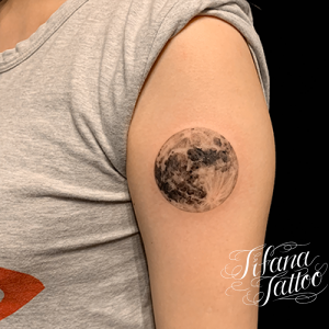 月のタトゥーデザイン Tifana Tattoo 東京 渋谷のタトゥースタジオ 月のタトゥーデザイン Tifana Tattoo 東京 渋谷のタトゥースタジオ