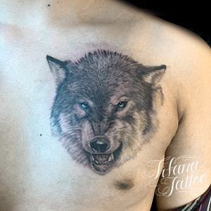 オオカミのファインライン・タトゥー