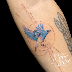青い鳥のファインライン・タトゥー