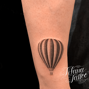 気球のファインライン・タトゥー