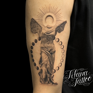 勝利の女神|NIKEのファインライン・タトゥー