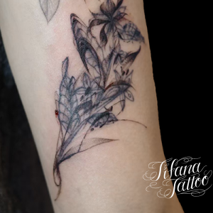 植物のアブストラクト・タトゥー