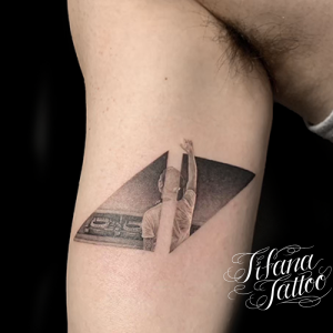 Avicii|アヴィーチーのポートレート・タトゥー