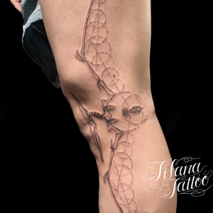 恐竜のジオメットリック・タトゥー